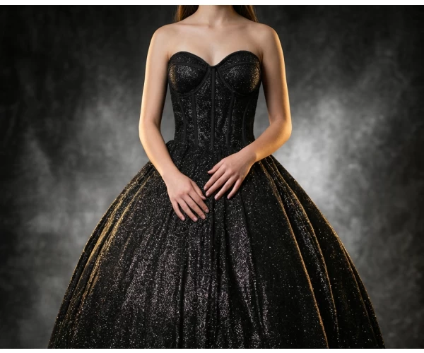 Coleção exclusiva de vestidos e ternos para ocasiões especiais